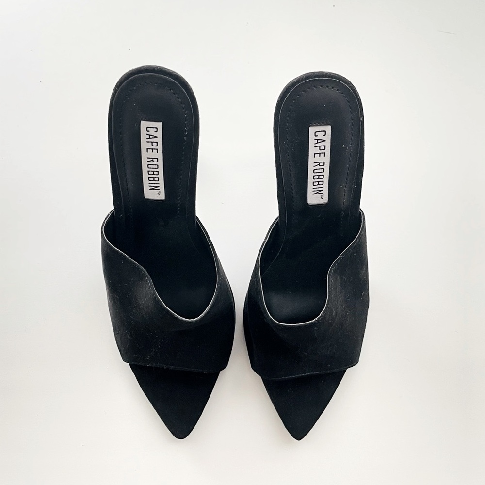NWOT Cape Robbin Cece Vegan Suede Stiletto Mule